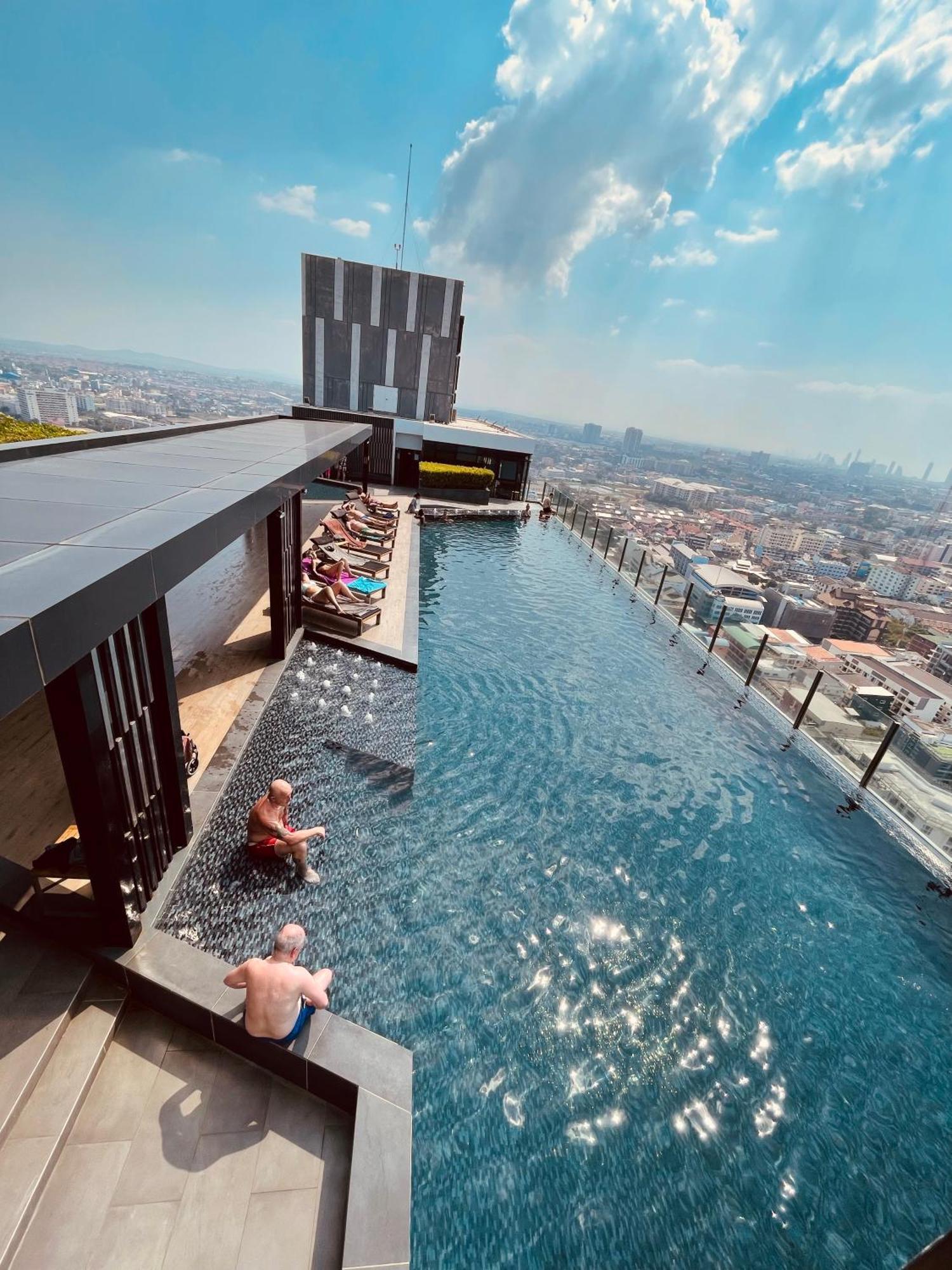 The Base 100 By Numam Apartment *
